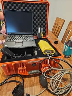 A5e00055593 Bmw A5e00055593/es01 Gt-1 Scanner Diagnostics And Ibm Thinkpad Computer Access Lot Pelican Case