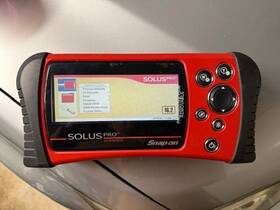 Eesc316k12in Snap-on Snapon Solus Pro Scanner With Battery And Charger Stand Euro Adapters/license