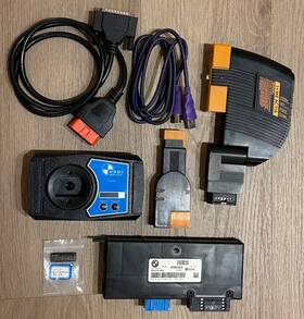 Bm01552715 Vvdi Bmw Tools Like New Bundle With I-com 1x F30 Getway And 4x 35160 Chips